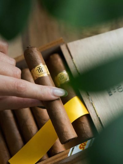 Trinidad Media Luna 12s<br>千里达半月<br>12支/盒