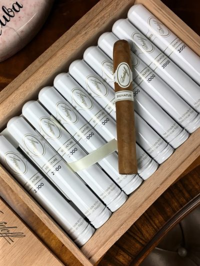 Davidoff Signature 2000 Tubos 20s<br>大卫杜夫署名2000铝管<br>20支/盒