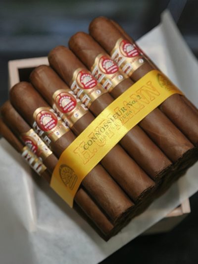H.upmann Connoisseur No.2 25s<br>乌普曼鉴赏家二号<br>25支/盒