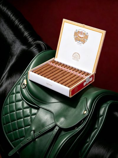H.upmann Coronas Major Tubos 25s<br>乌普曼高级皇冠<br>25支/盒(陈年珍藏)