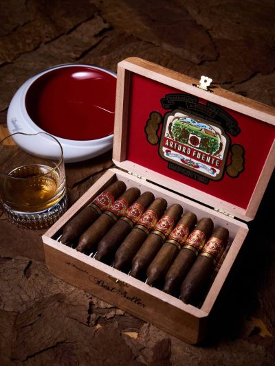 Arturo Fuente Hemingway Best Seller Nat 25s<br>阿图罗富恩特海明威畅销<br>25支/盒（全网最低）