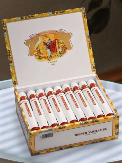 Romeo Y Julieta No.1 Tubos 10s<br>罗密欧朱丽叶一号铝筒<br>10支/盒（PCC太平洋）