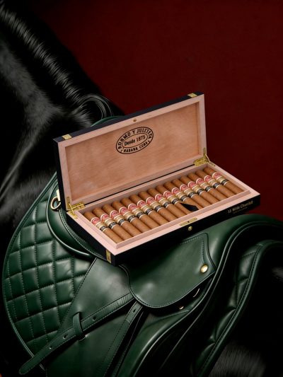 Romeo Y Julieta Wide Churchills Gran Reserva Cosecha 2009 15s<br>罗密欧朱丽叶特级窖藏宽丘吉尔保湿盒<br>15支/盒（全球停产）