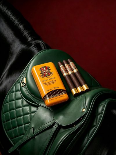 Arturo Fuente Fuente Opusx Oro Oscuro Robusto Tin 3s<br>阿图罗富恩特巨著天使暗金罗布图铁盒<br>3支/盒（全网最低）